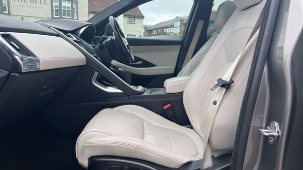 Used Jaguar E-Pace 2018 for sale - 76281291: Photo 3