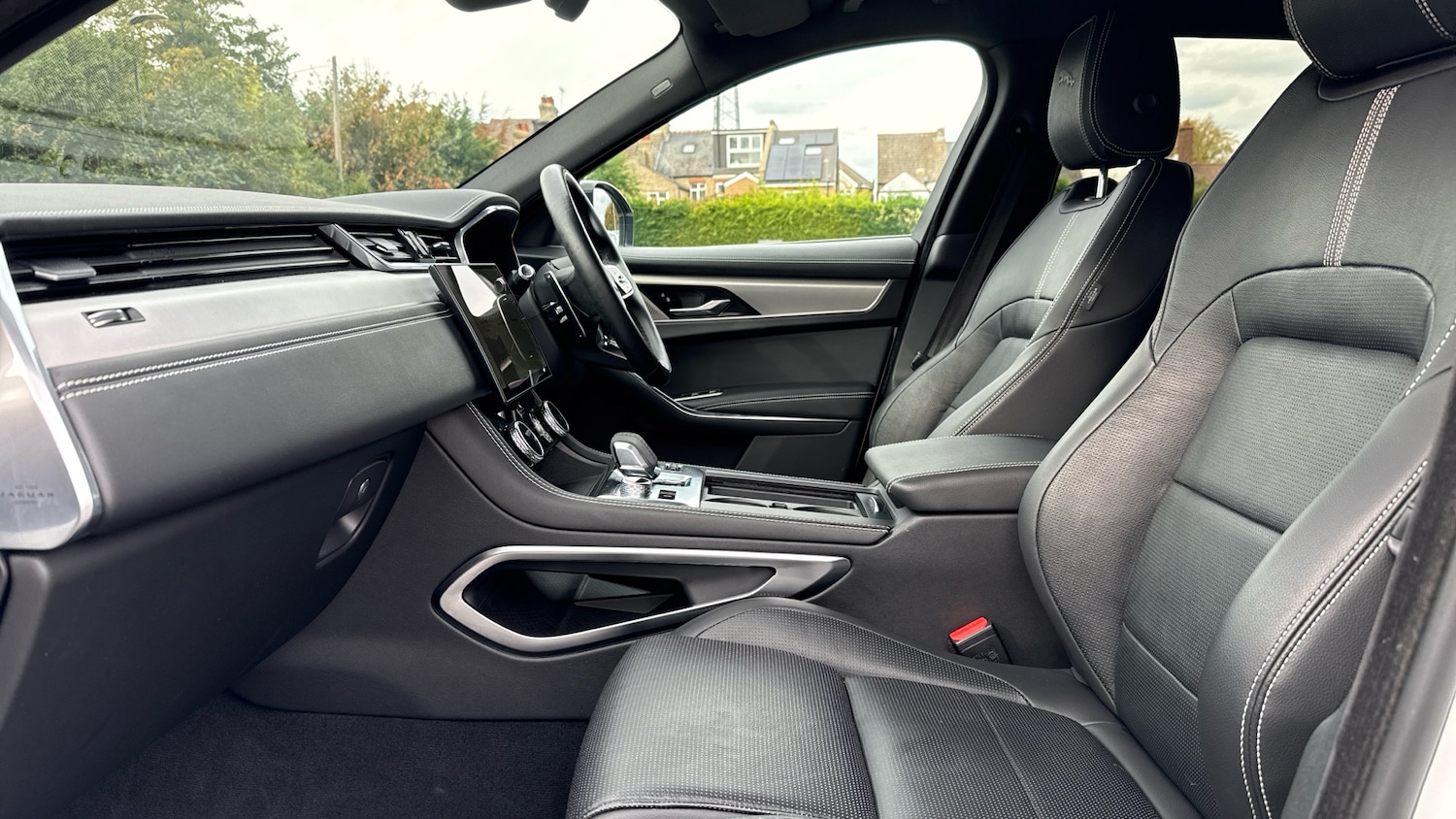 Used Jaguar F-Pace 2021 for sale - 76699584: Photo 3