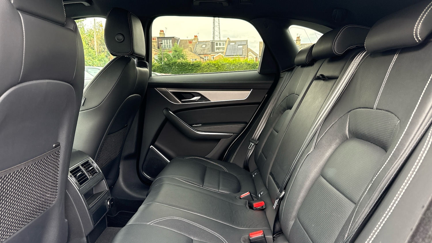 Used Jaguar F-Pace 2021 for sale - 76699584: Photo 4