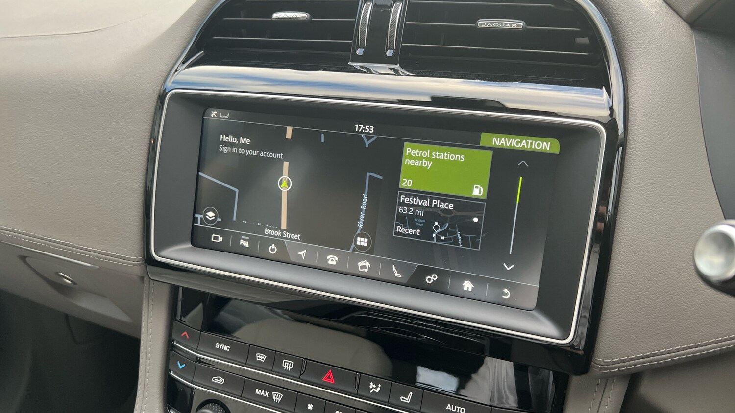 Used Jaguar F-Pace 2019 for sale - 75898975: Photo 11