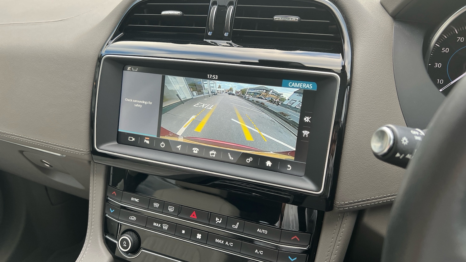 Used Jaguar F-Pace 2019 for sale - 75898975: Photo 12