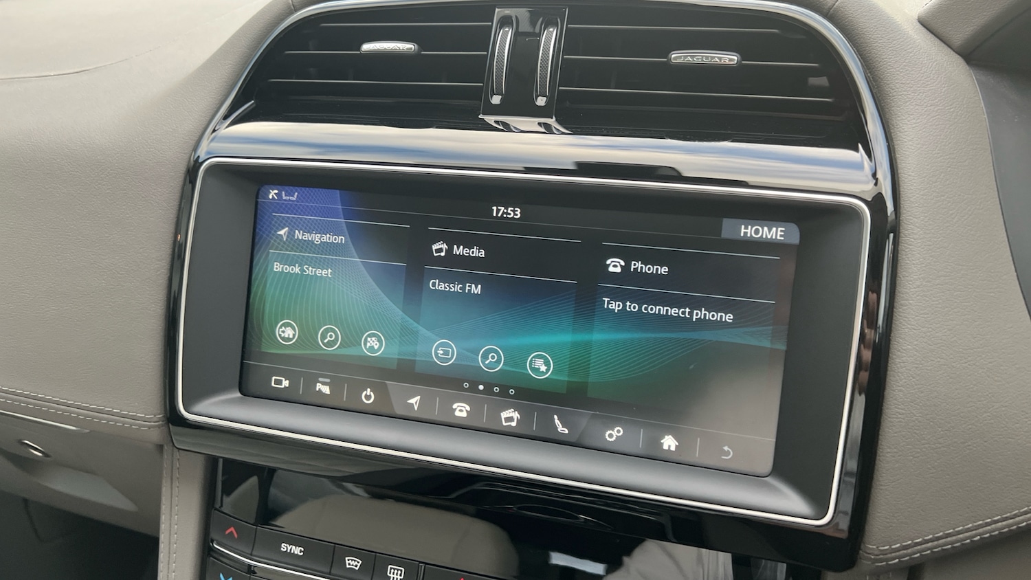 Used Jaguar F-Pace 2019 for sale - 75898975: Photo 14
