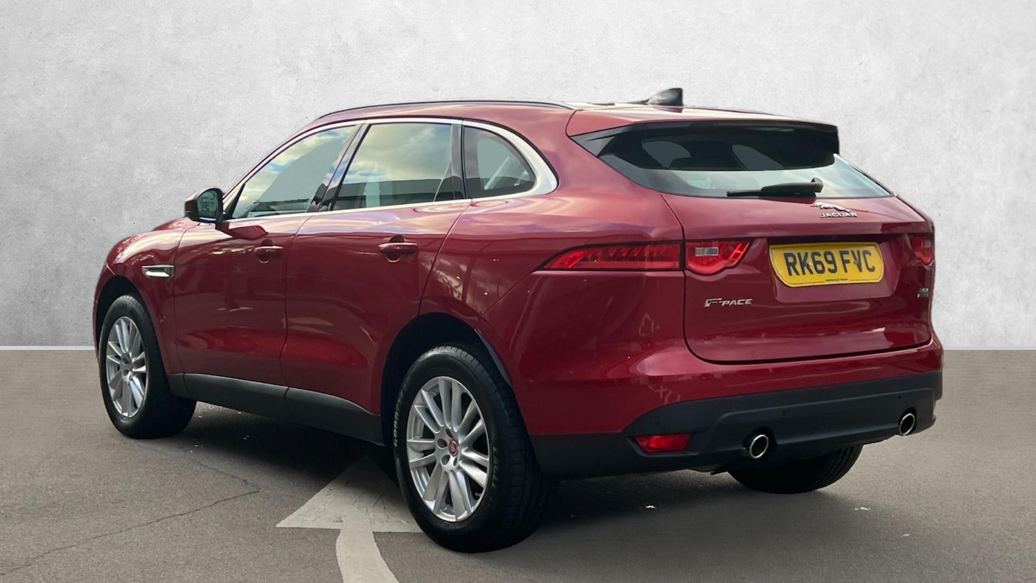 Used Jaguar F-Pace 2019 for sale - 75898975: Photo 2