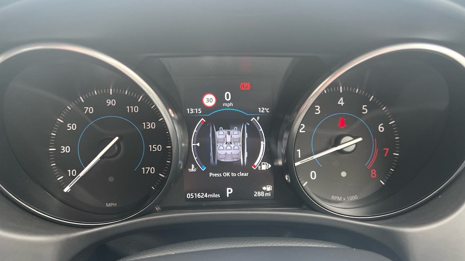 Used Jaguar XE 2017 for sale - 76106958: Photo 16