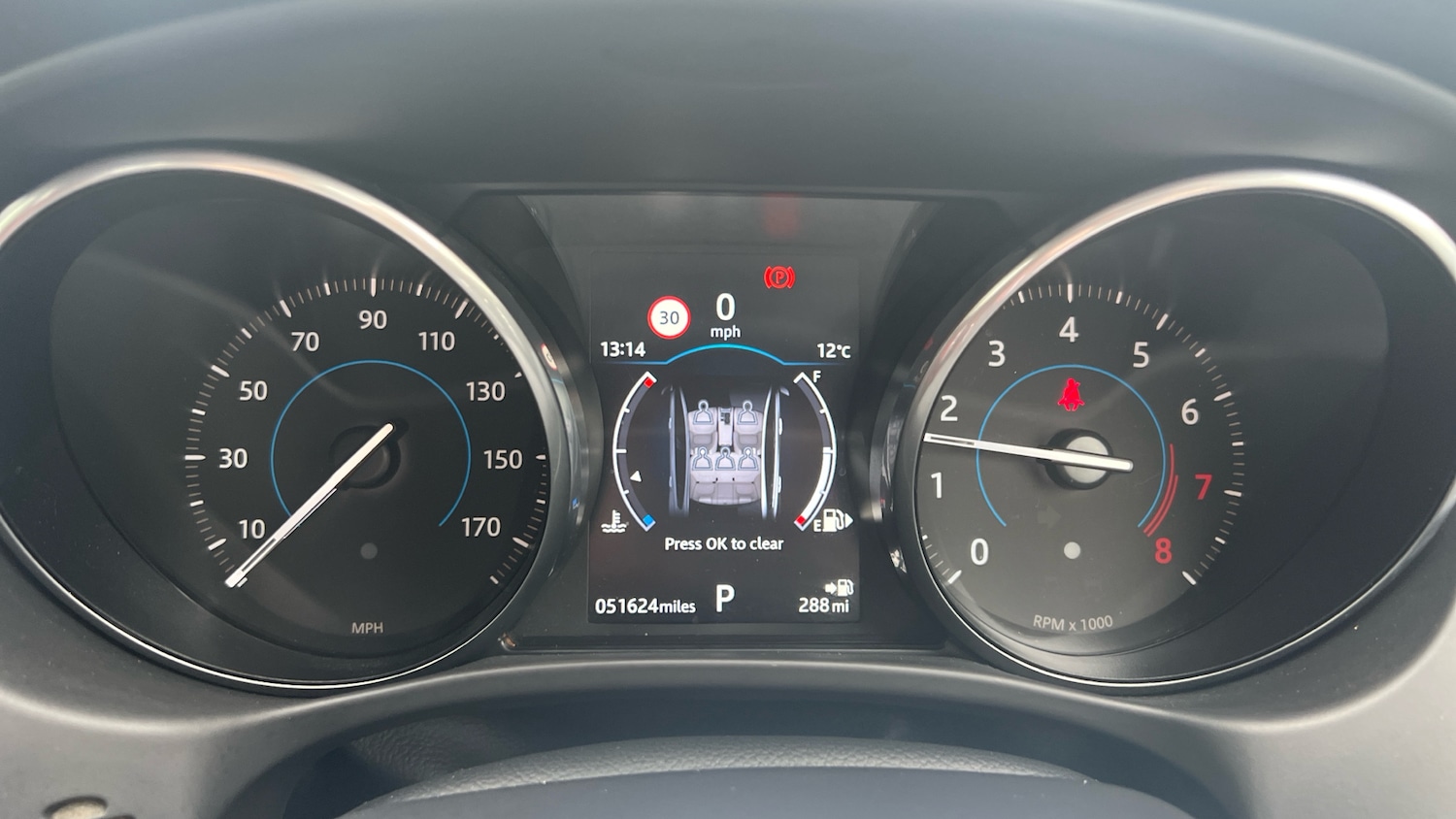 Used Jaguar XE 2017 for sale - 76106958: Photo 21
