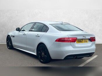 Used Jaguar XE 2017 for sale - 76106958: Photo