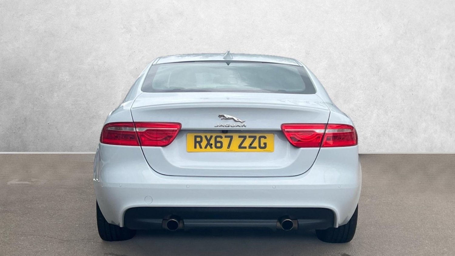 Used Jaguar XE 2017 for sale - 76106958: Photo 6