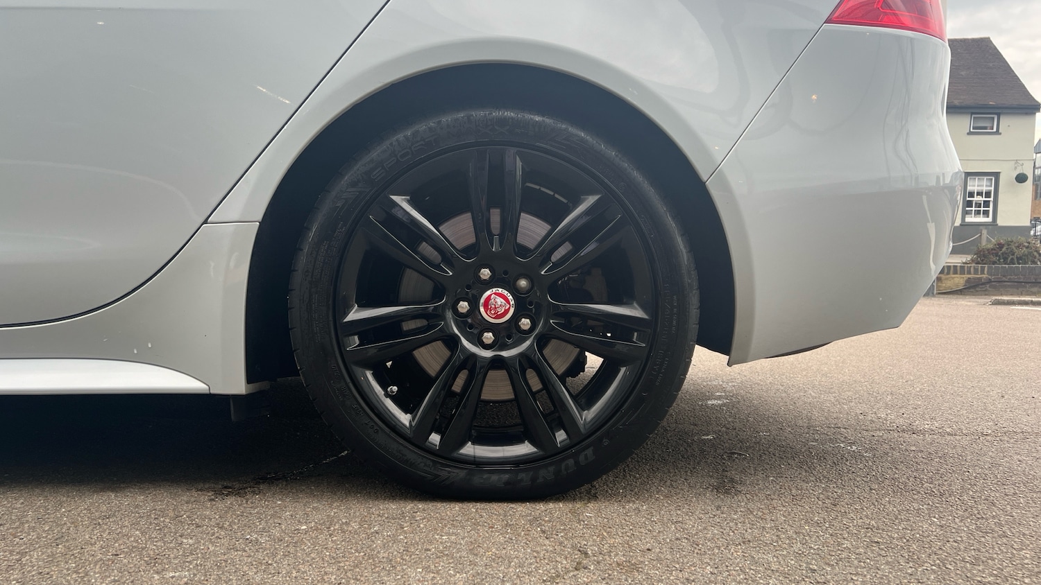 Used Jaguar XE 2017 for sale - 76106958: Photo 8