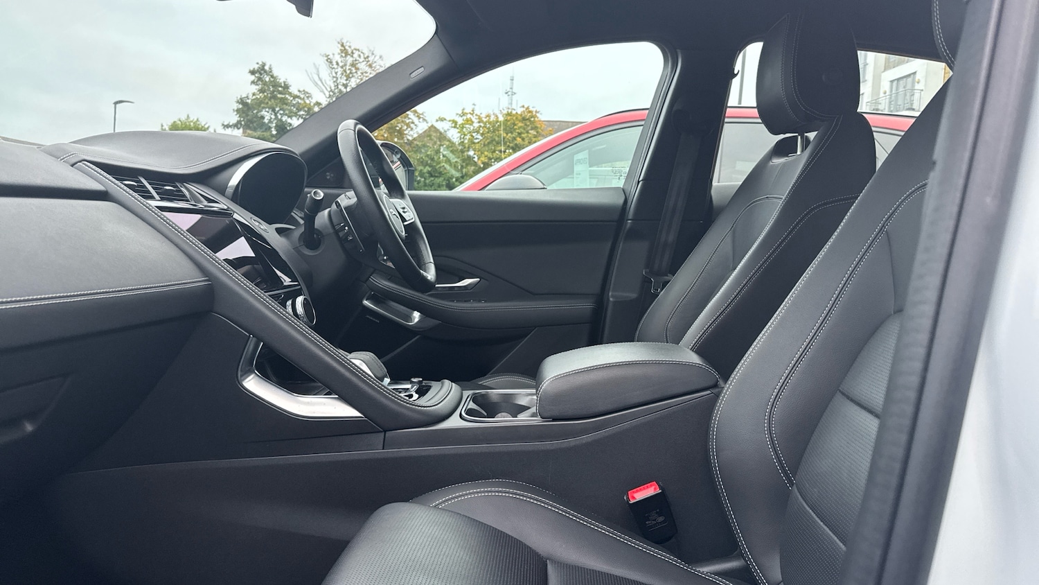 Used Jaguar E-Pace 2023 for sale - 76741018: Photo 3