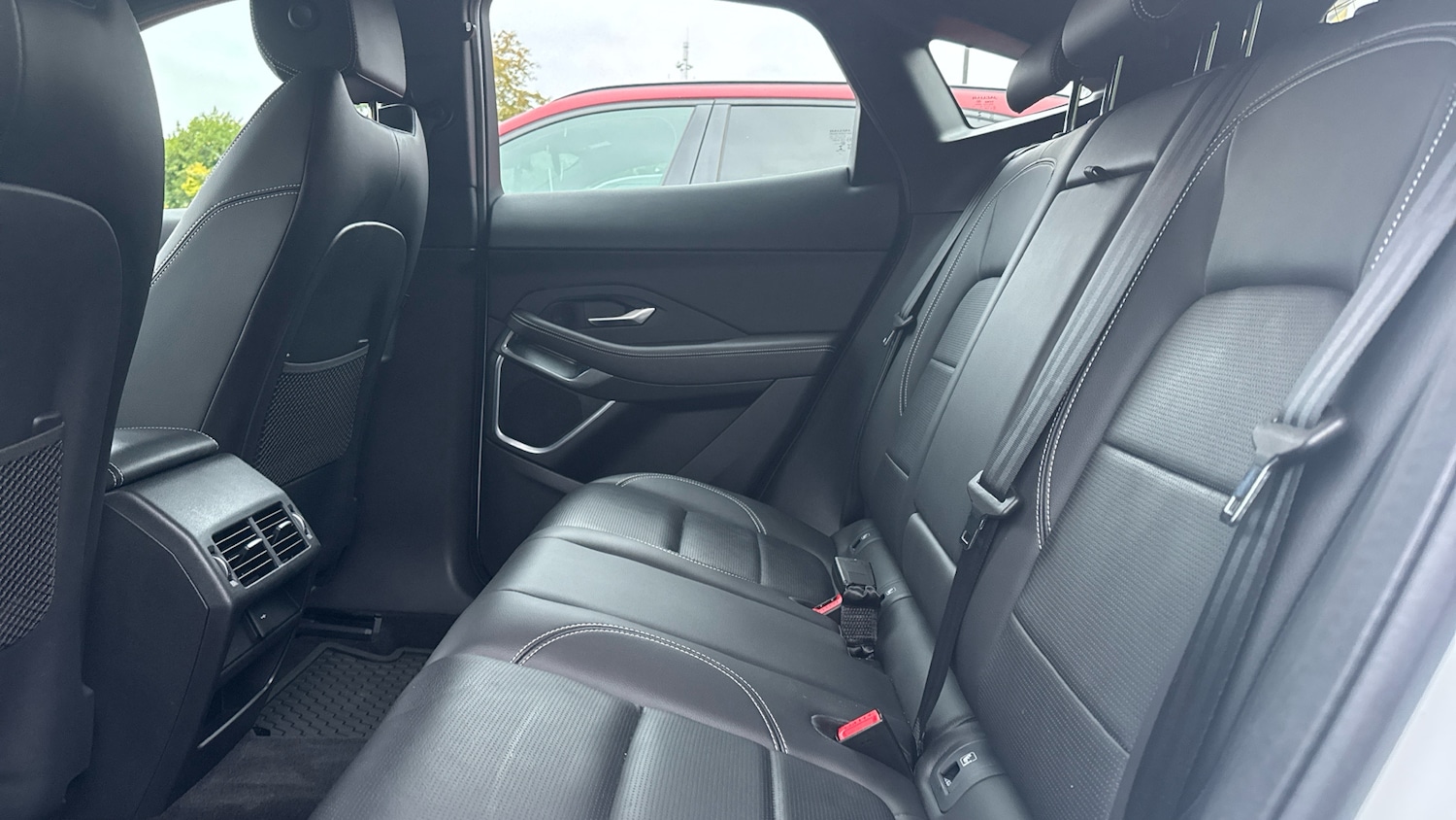 Used Jaguar E-Pace 2023 for sale - 76741018: Photo 4