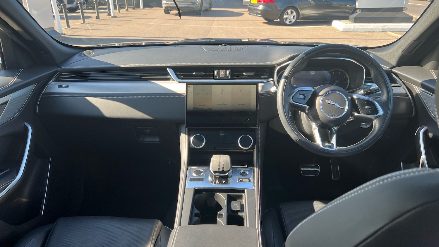 Used Jaguar F-Pace 2022 for sale - 76119558: Photo 9