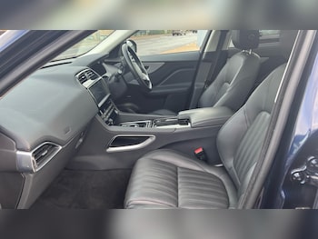 Used Jaguar F-Pace 2020 for sale - 76536414: Photo