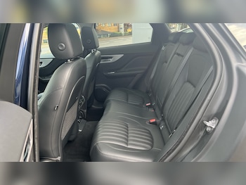 Used Jaguar F-Pace 2020 for sale - 76536414: Photo