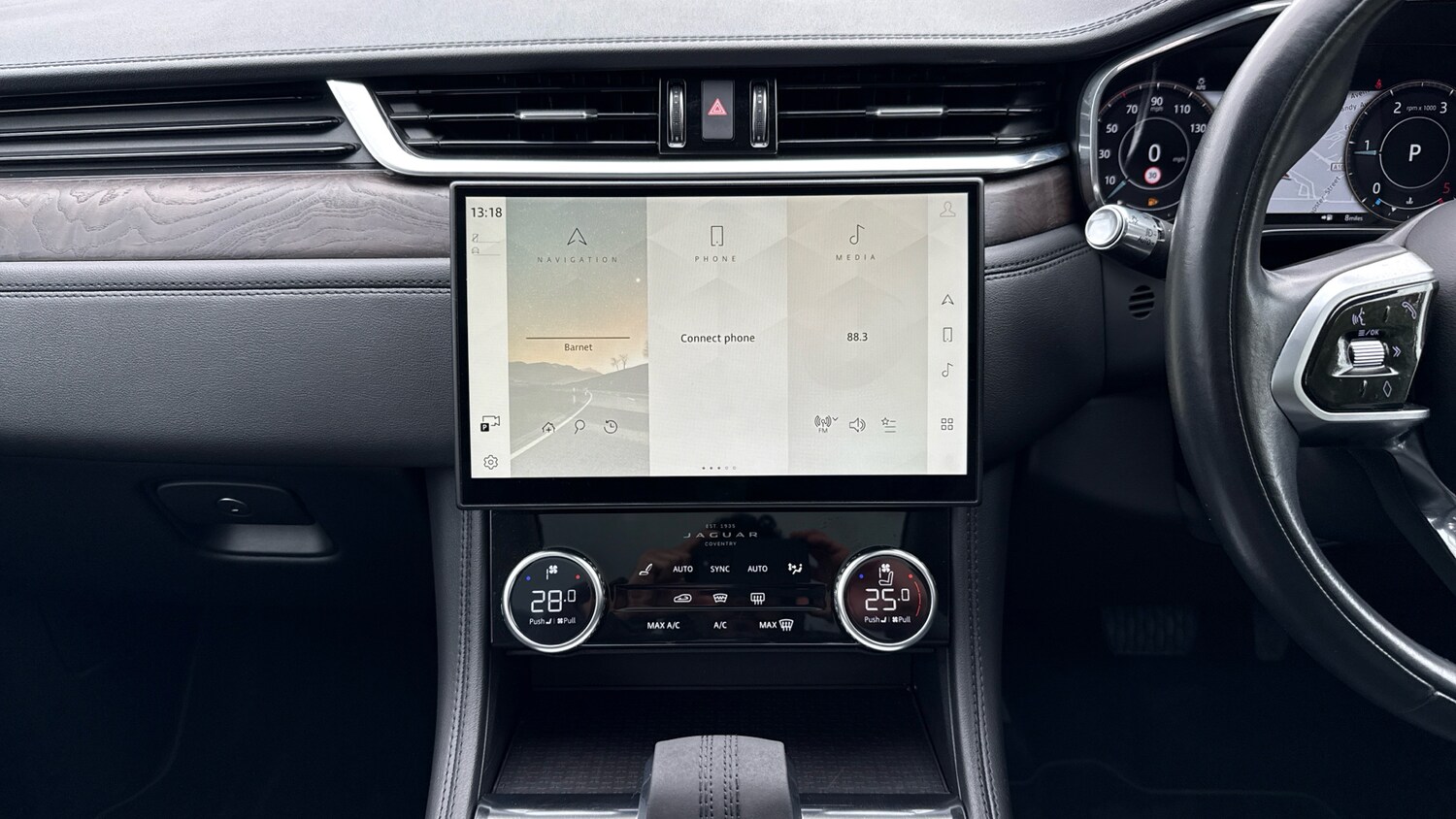 Used Jaguar F-Pace 2021 for sale - 76699578: Photo 24