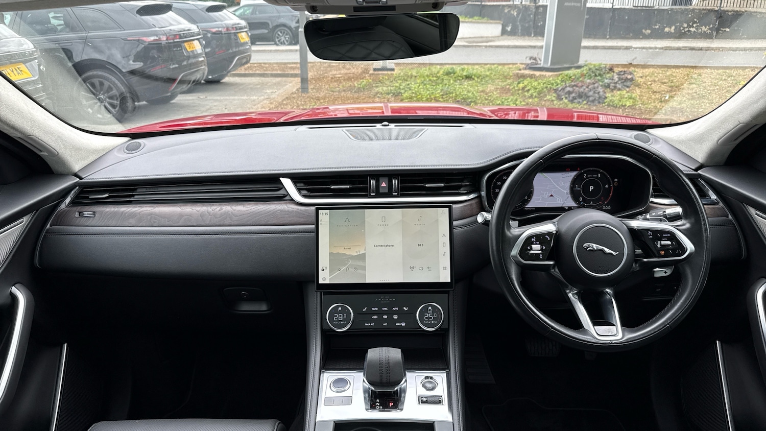 Used Jaguar F-Pace 2021 for sale - 76699578: Photo 9