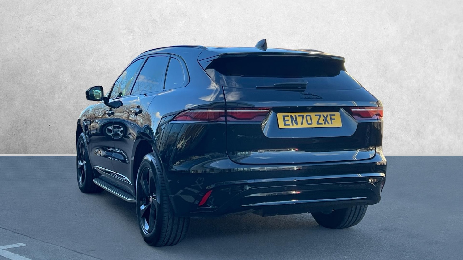 Used Jaguar F-Pace 2021 for sale - 77822129: Photo 2