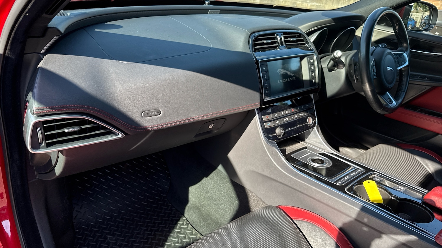 Used Jaguar XE 2016 for sale - 76119582: Photo 23