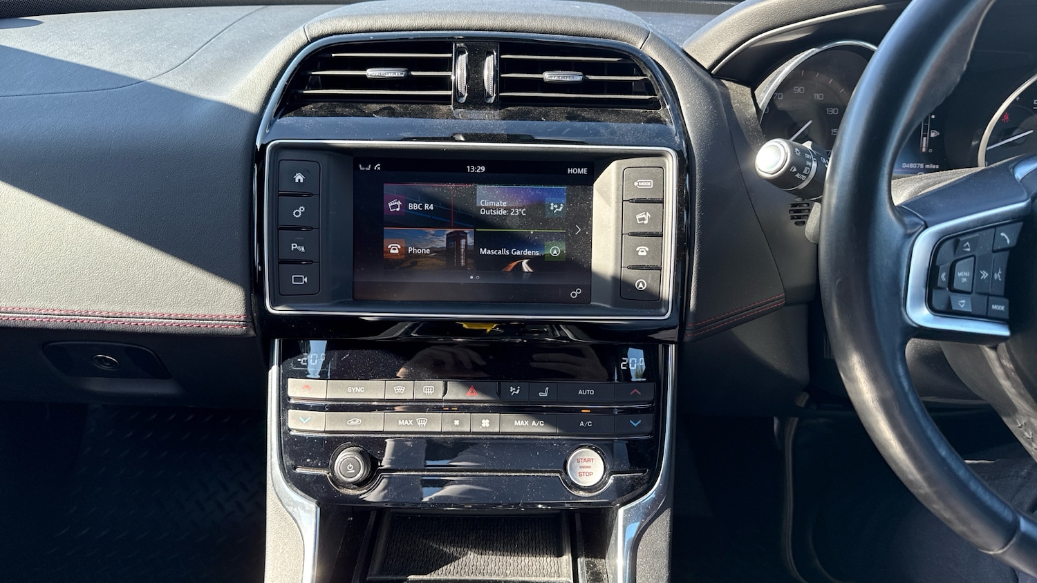 Used Jaguar XE 2016 for sale - 76119582: Photo 24