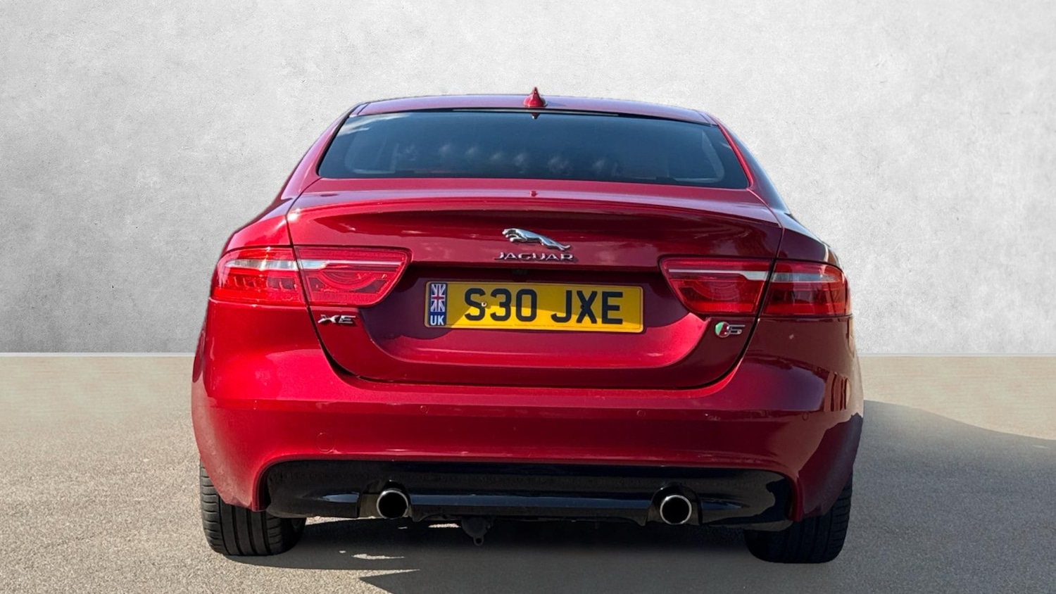 Used Jaguar XE 2016 for sale - 76119582: Photo 6
