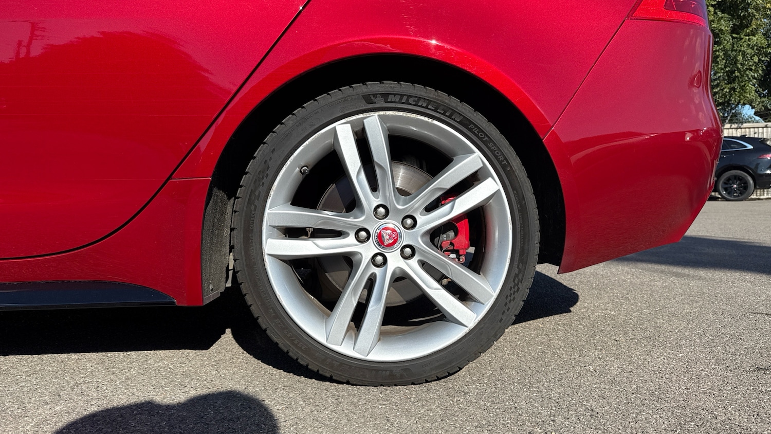 Used Jaguar XE 2016 for sale - 76119582: Photo 8