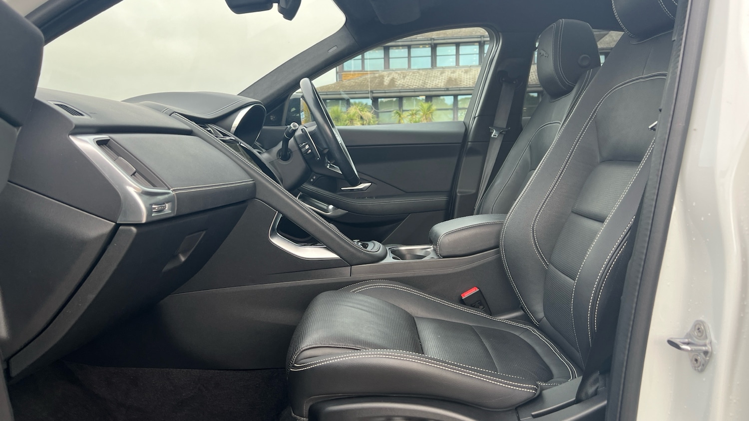 Used Jaguar E-Pace 2022 for sale - 76281293: Photo 3