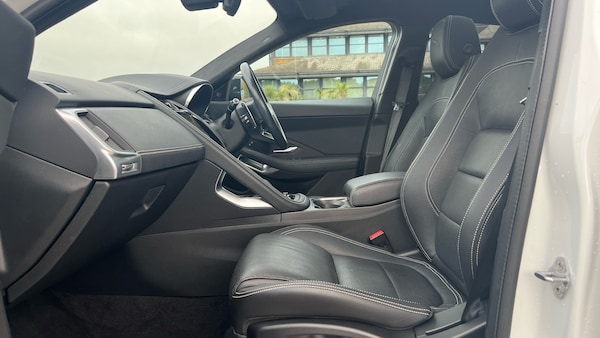 Used Jaguar E-Pace 2022 for sale - 76281293: Photo 3