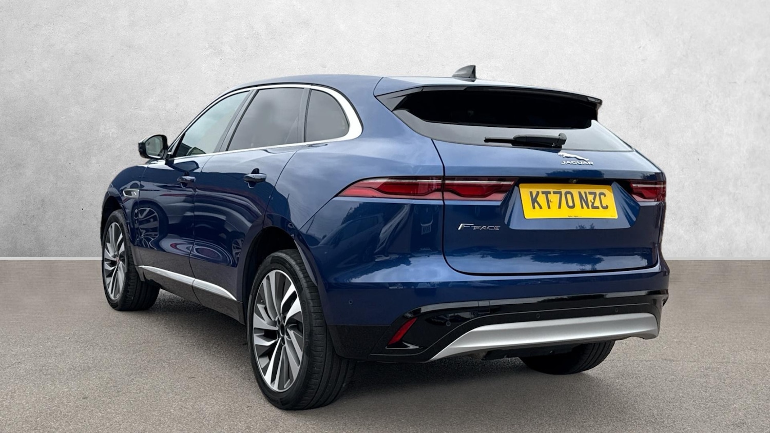 Used Jaguar F-Pace 2021 for sale - 76281294: Photo 2