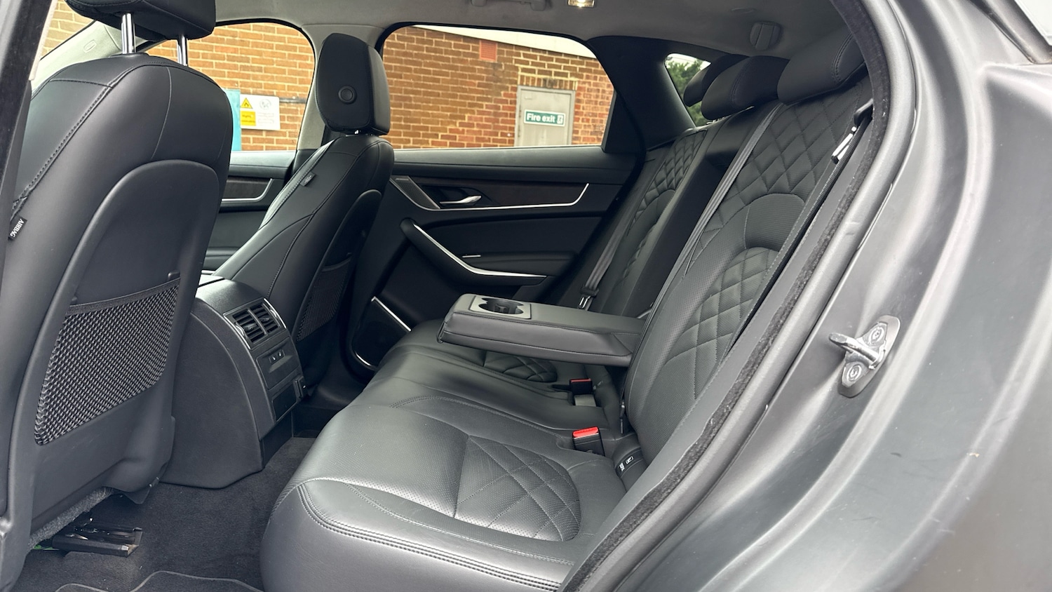 Used Jaguar F-Pace 2021 for sale - 76281294: Photo 4