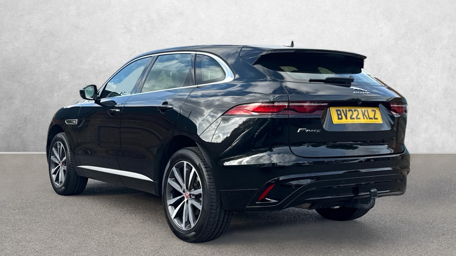 Used Jaguar F-Pace 2022 for sale - 76186965: Photo 2