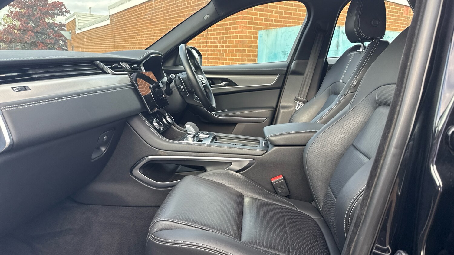 Used Jaguar F-Pace 2022 for sale - 76186965: Photo 3