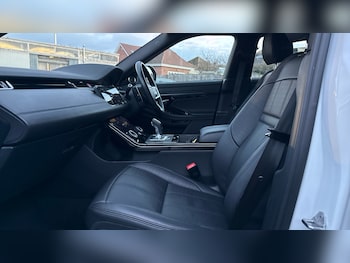 Used Land Rover Range Rover Evoque 2022 for sale - 77107524: Photo