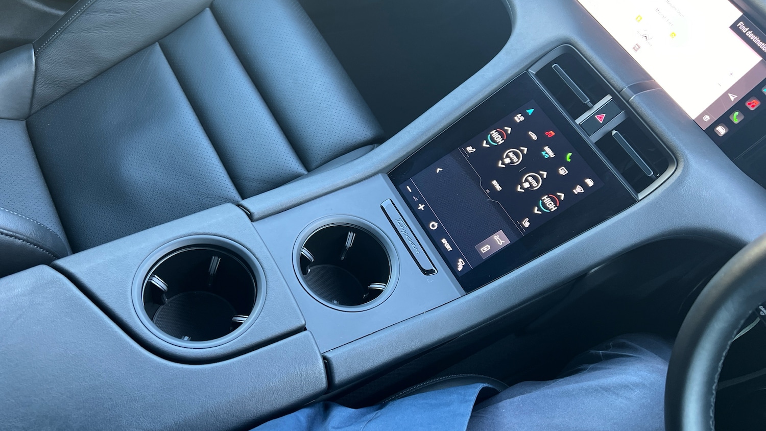 Used Porsche Taycan 2023 for sale - 77189173: Photo 13