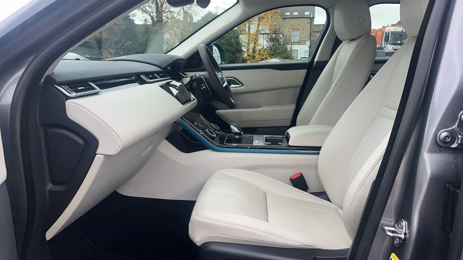 Used Land Rover Range Rover Velar 2022 for sale - 77452921: Photo 3