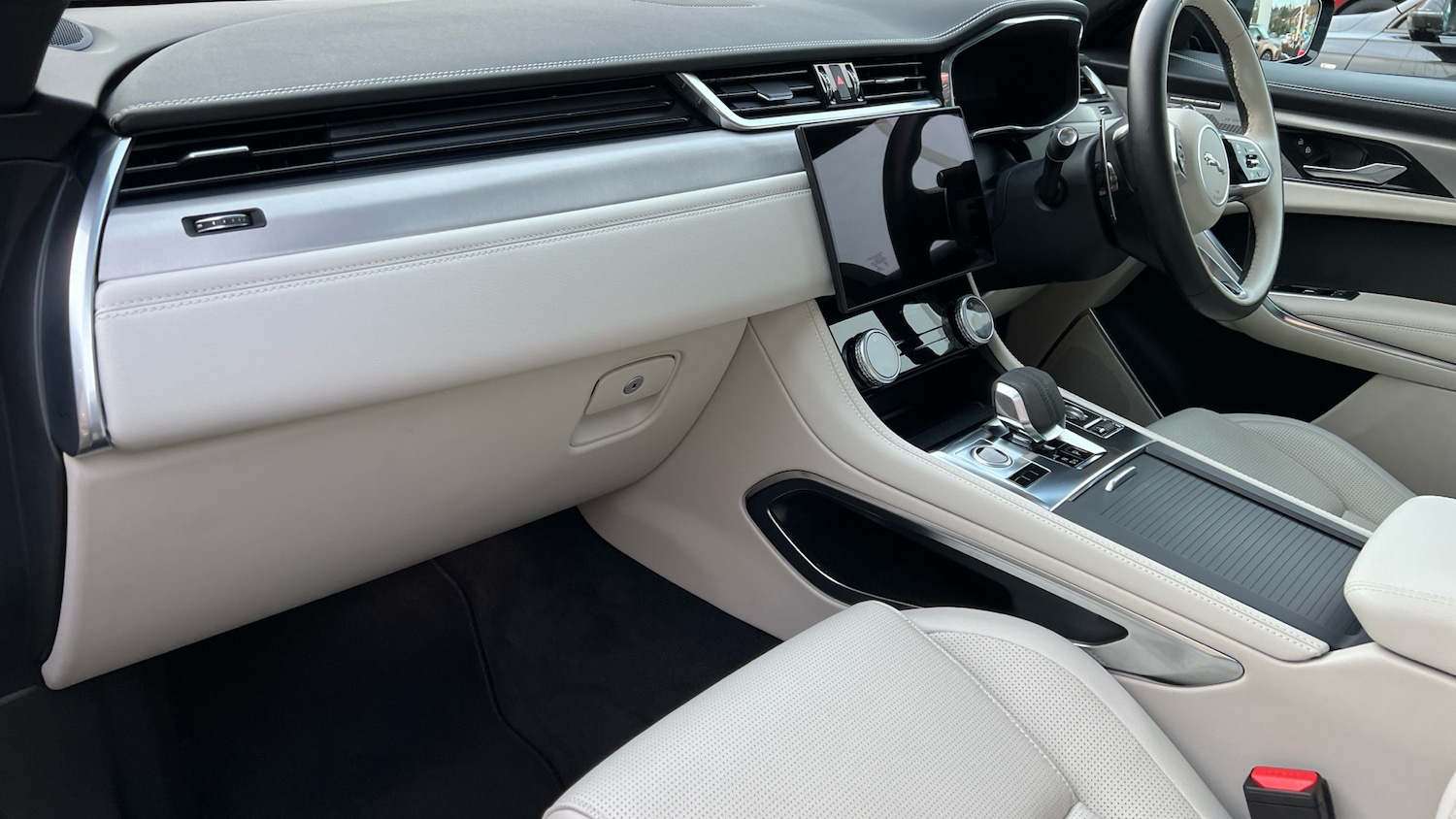 Used Jaguar F-Pace 2023 for sale - 77107556: Photo 23