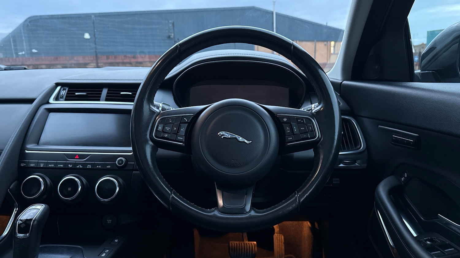 Used Jaguar E-Pace 2018 for sale - 76482779: Photo 15