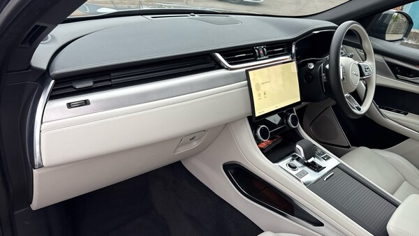 Used Jaguar F-Pace 2023 for sale - 76281295: Photo 23
