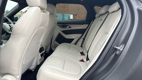 Used Jaguar F-Pace 2023 for sale - 76281295: Photo 4