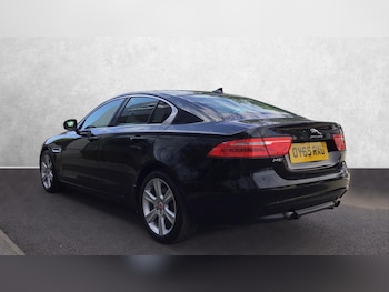 Used Jaguar XE 2015 for sale - 76106997: Photo