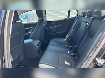 Used Jaguar XE 2015 for sale - 76106997: Photo