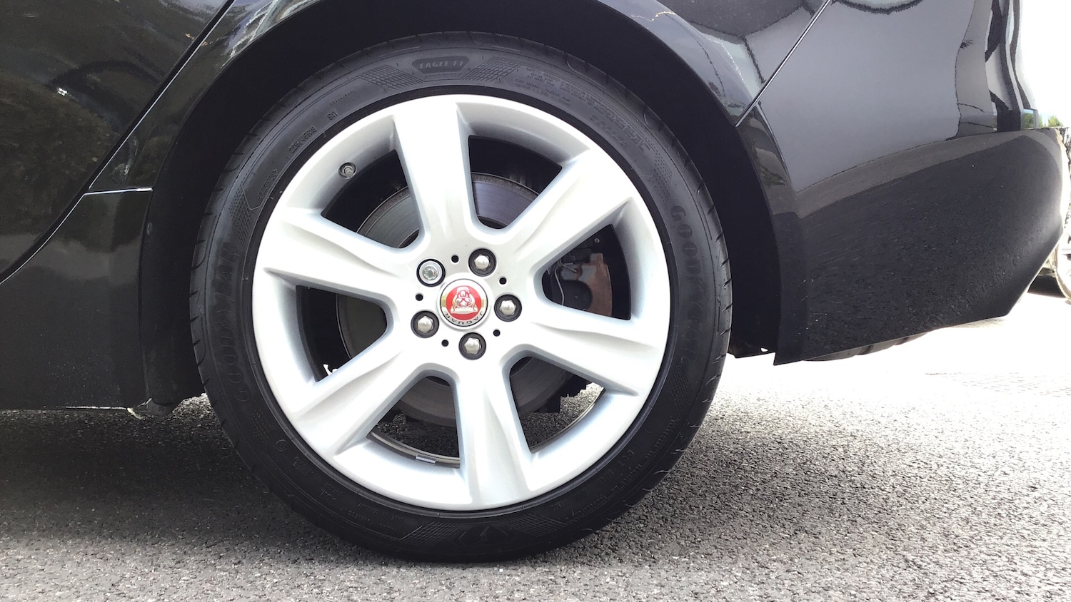 Used Jaguar XE 2015 for sale - 76106997: Photo 8