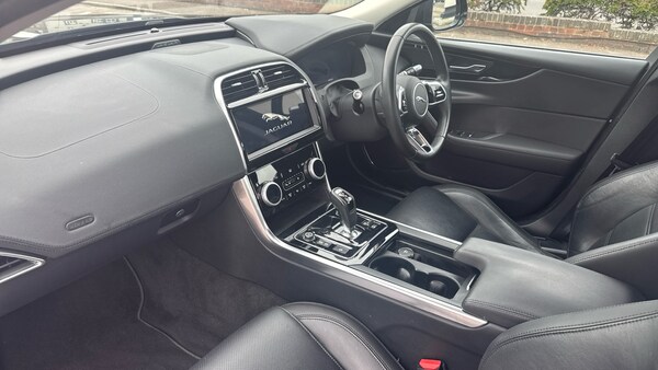 Used Jaguar XE 2020 for sale - 74563199: Photo 23