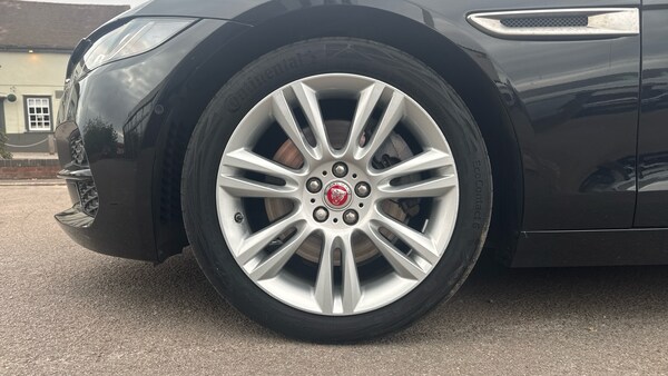 Used Jaguar XE 2020 for sale - 74563199: Photo 25