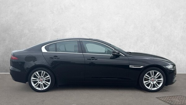 Used Jaguar XE 2020 for sale - 74563199: Photo 5
