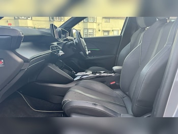 Used Peugeot 2008 2023 for sale - 75621537: Photo