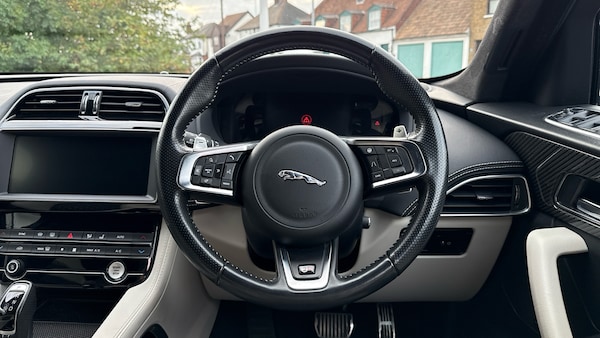 Used Jaguar F-Pace 2020 for sale - 76257941: Photo 15