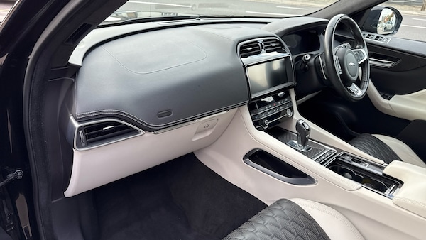 Used Jaguar F-Pace 2020 for sale - 76257941: Photo 23