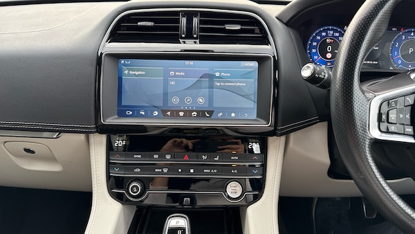 Used Jaguar F-Pace 2020 for sale - 76257941: Photo 24