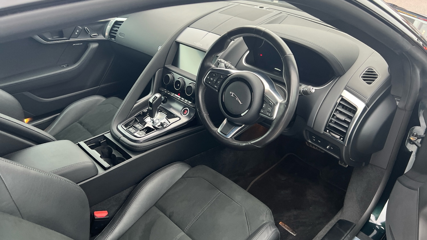 Used Jaguar F-Type 2022 for sale - 76770130: Photo 22