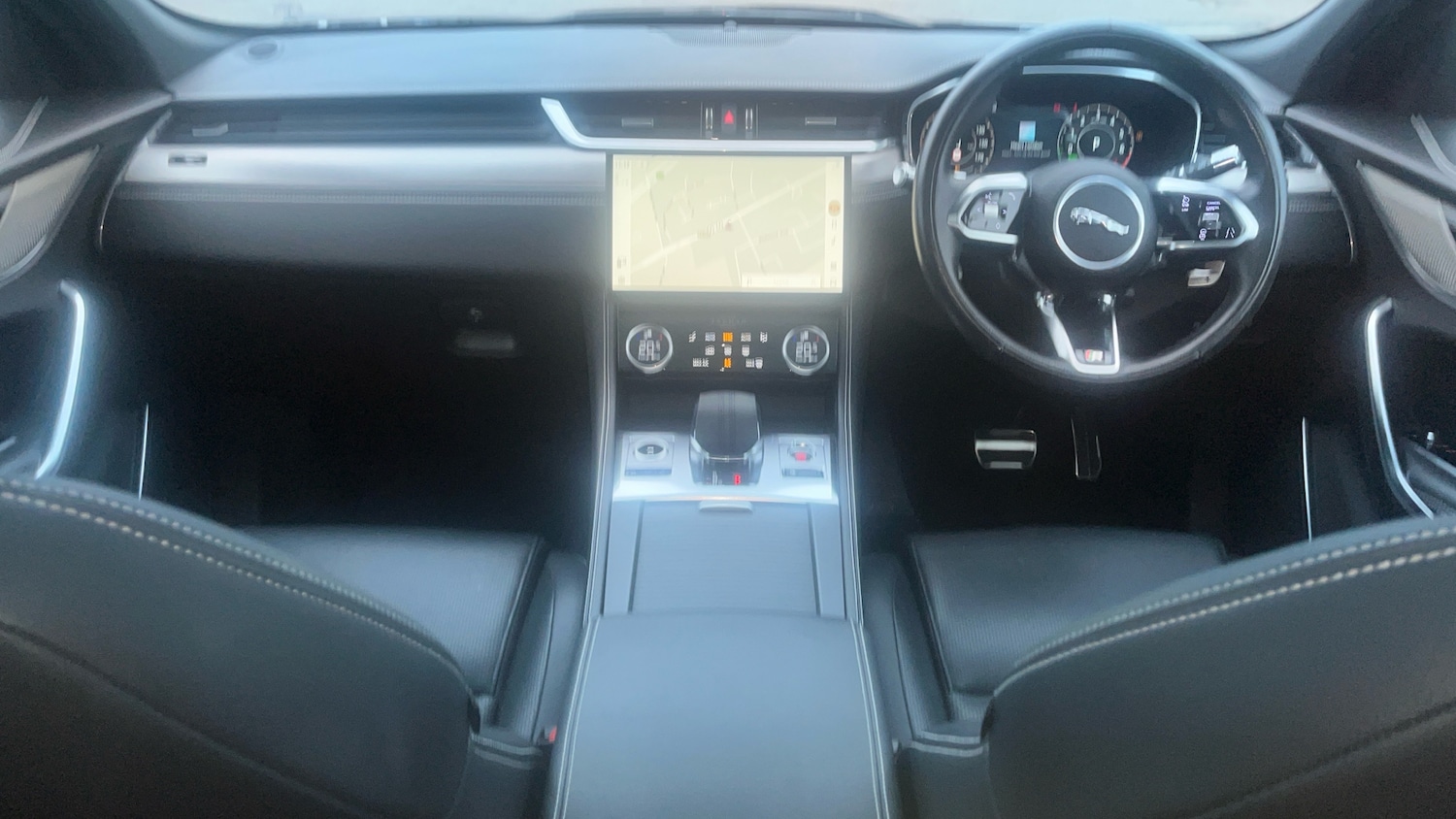 Used Jaguar F-Pace 2022 for sale - 76346907: Photo 9