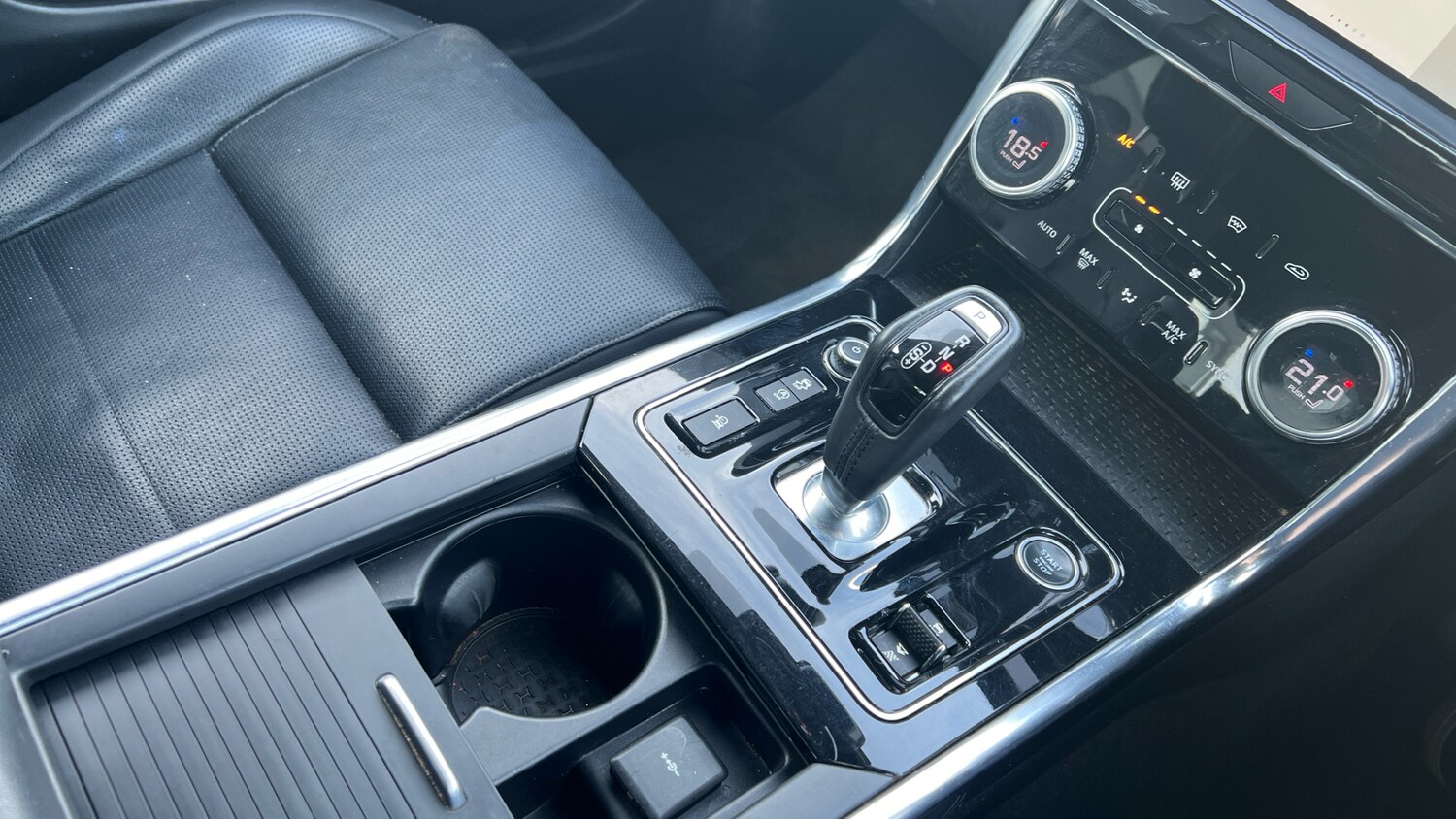 Used Jaguar XE for sale - 77721118: Photo 13